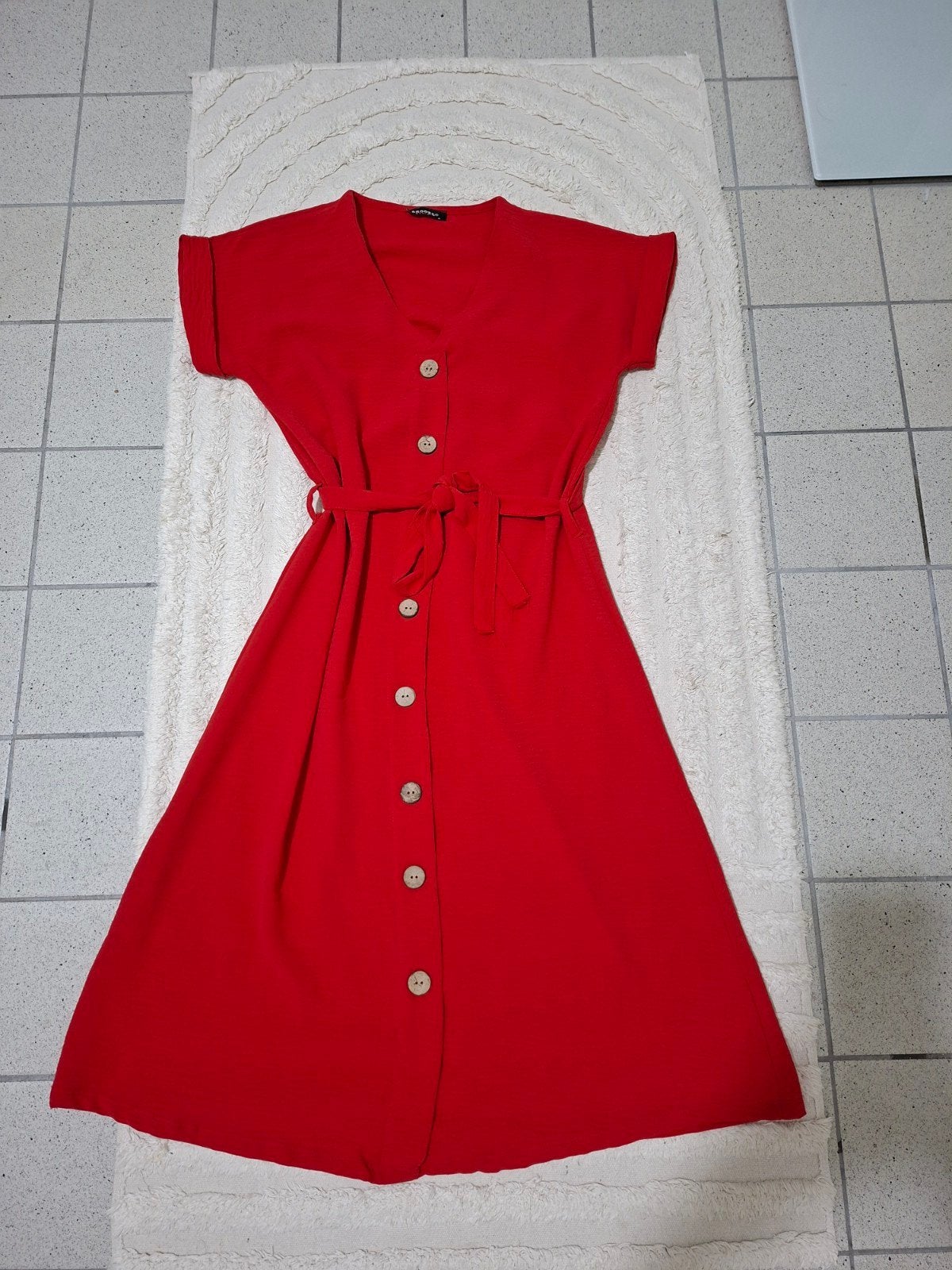 Rode jurk maat S met nepknoopjes en kraag, Ophalen of Verzenden, Maat 36 (S), Boven de knie, Rood
