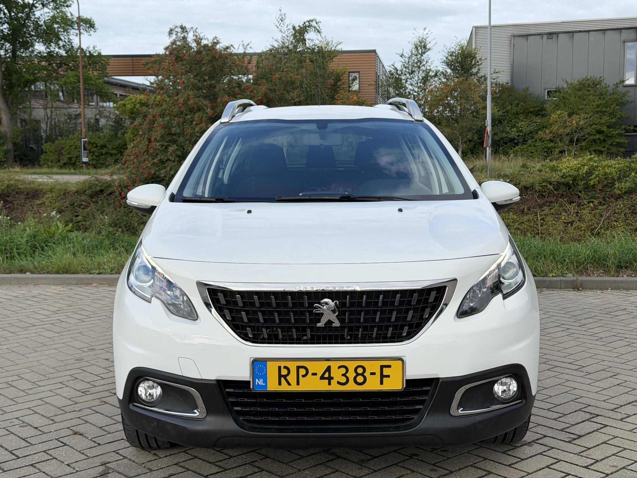 Peugeot 2008 1.2 PureTech Blue Lion | Airco | Apple Carplay/, Auto's, Voorwielaandrijving, 12 maanden, Stof, Euro 6
