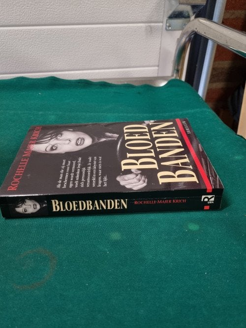 boek bloed banden rochelle majer krich, Ophalen of Verzenden