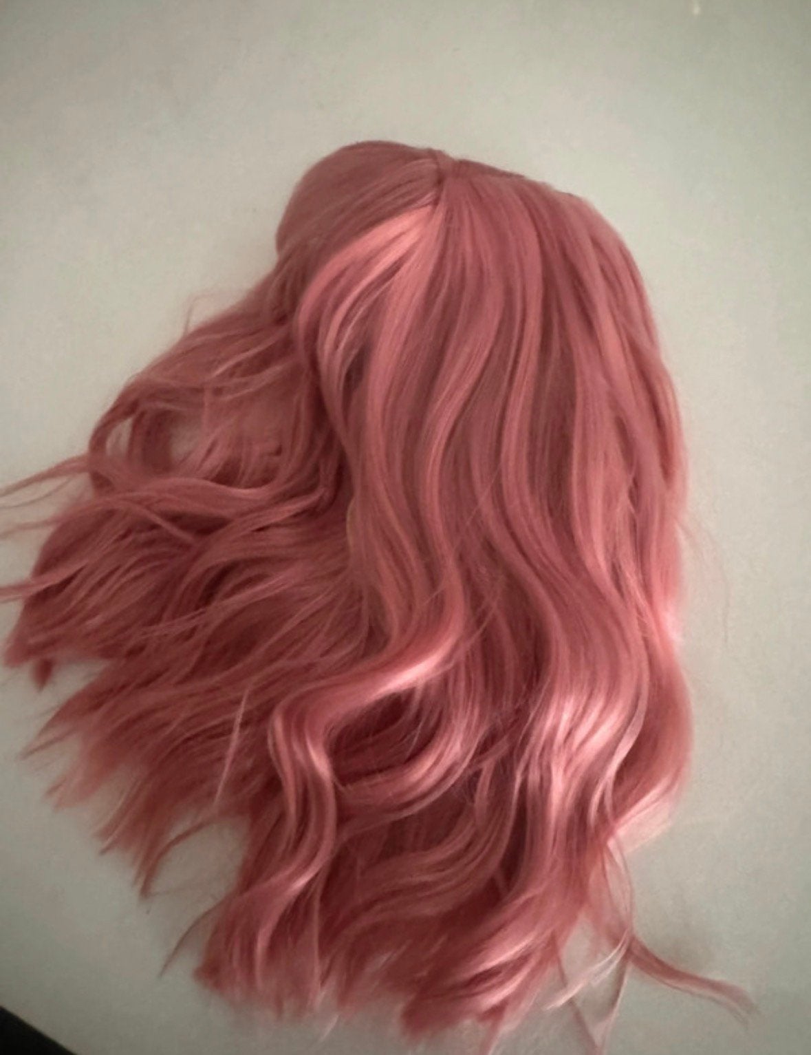 Mooie roze SYNTHETISCHE  pruik, Ophalen of Verzenden, Nieuw