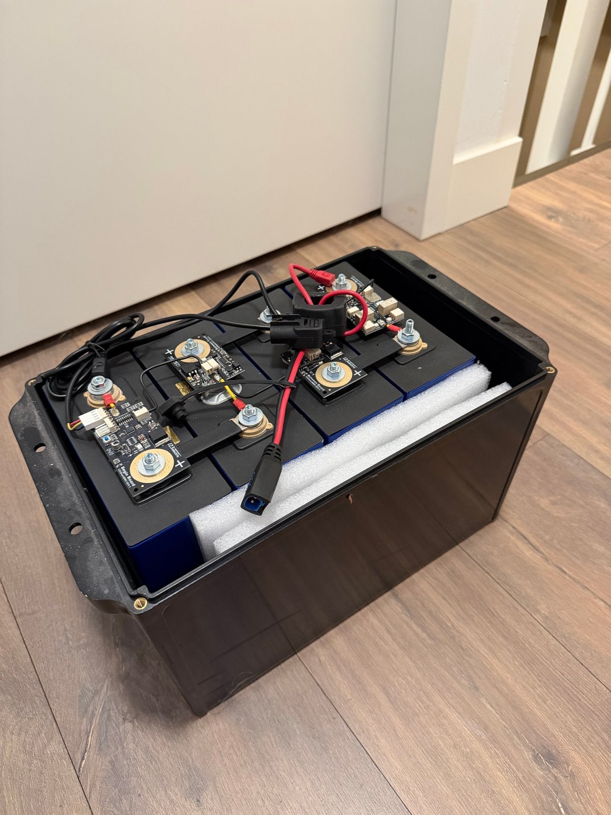 320Ah 12V Zelfbouw Batterij met 123SmartBMS, Ophalen, Zo goed als nieuw, Oplaadbaar