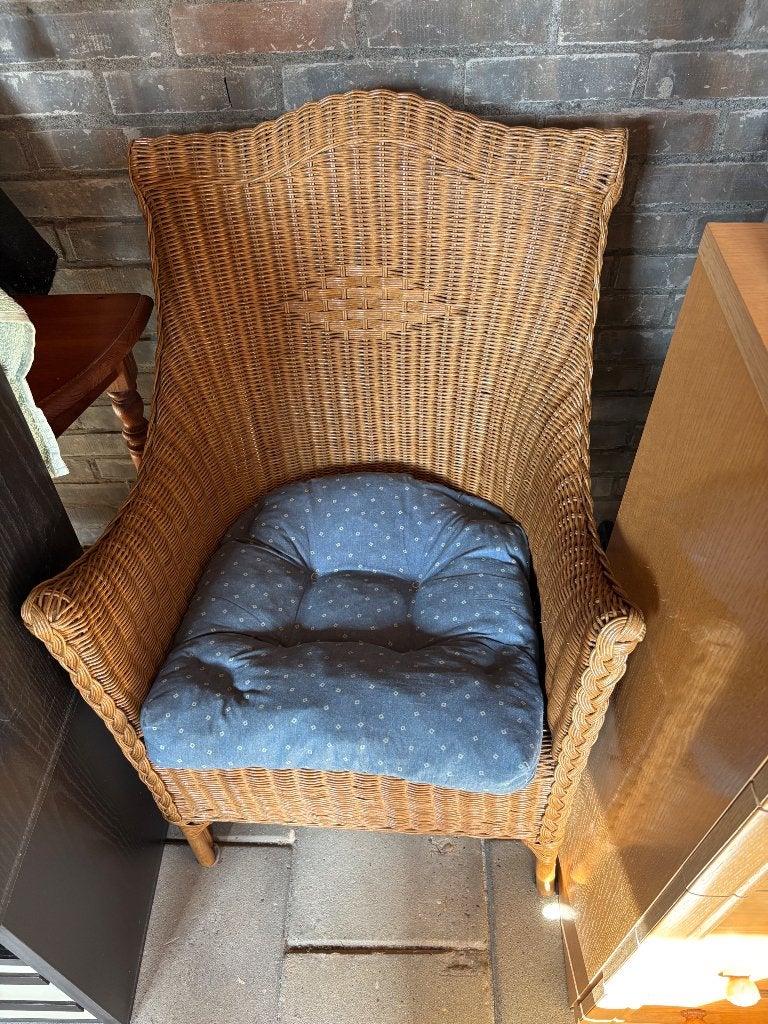 Rieten stoel met kussen, Huis en Inrichting, Ophalen, Gebruikt, Bruin, Riet of Rotan