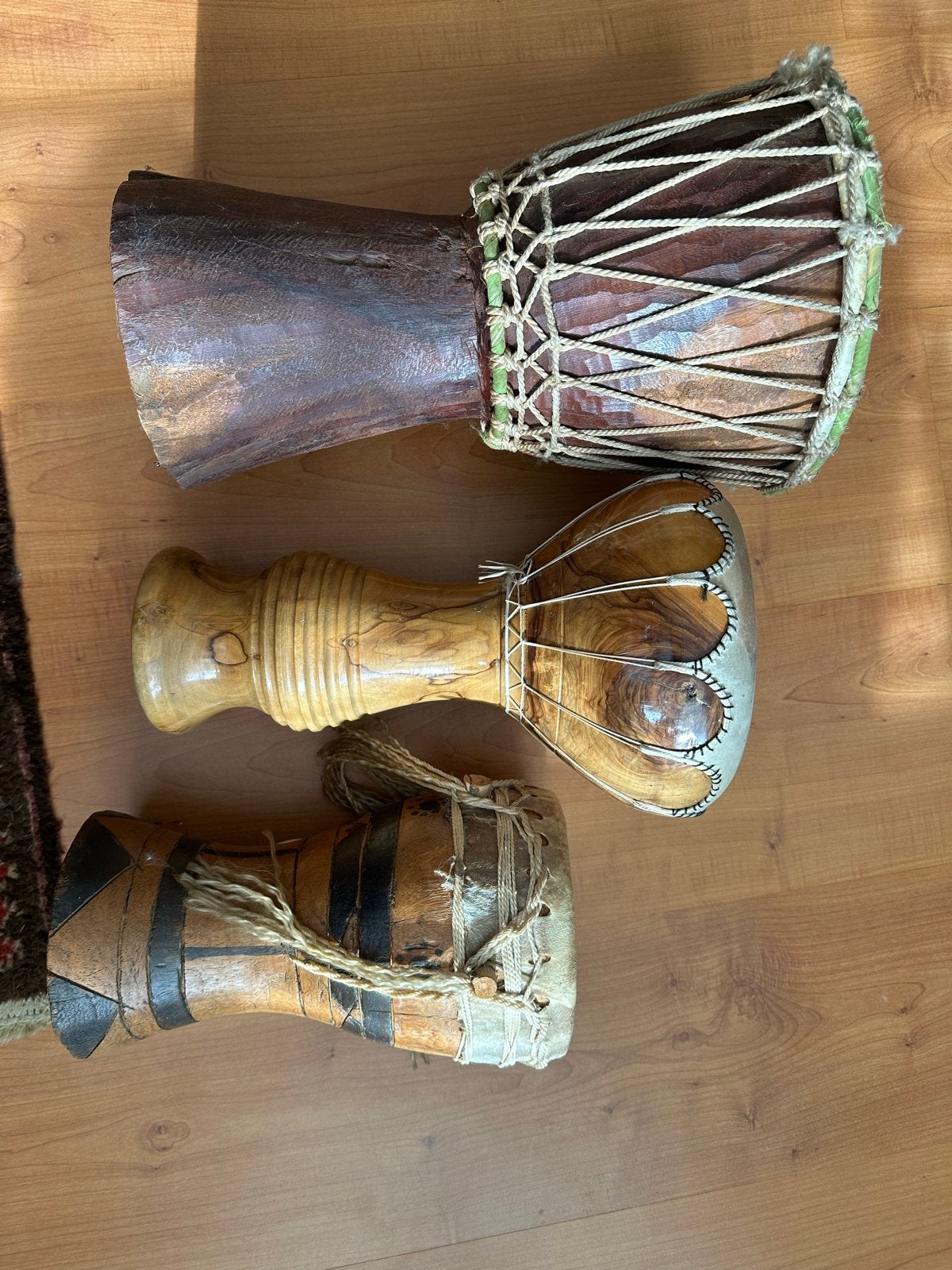 Set van 3 handgemaakte Afrikaanse djembe trommels, Muziek en Instrumenten, Ophalen of Verzenden, Gebruikt, Overige merken