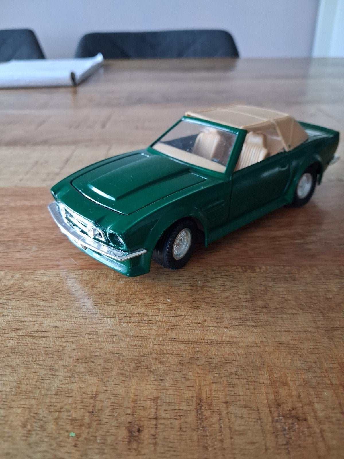 Aston Martin V8 Vantage., Ophalen of Verzenden, Zo goed als nieuw, Overige merken