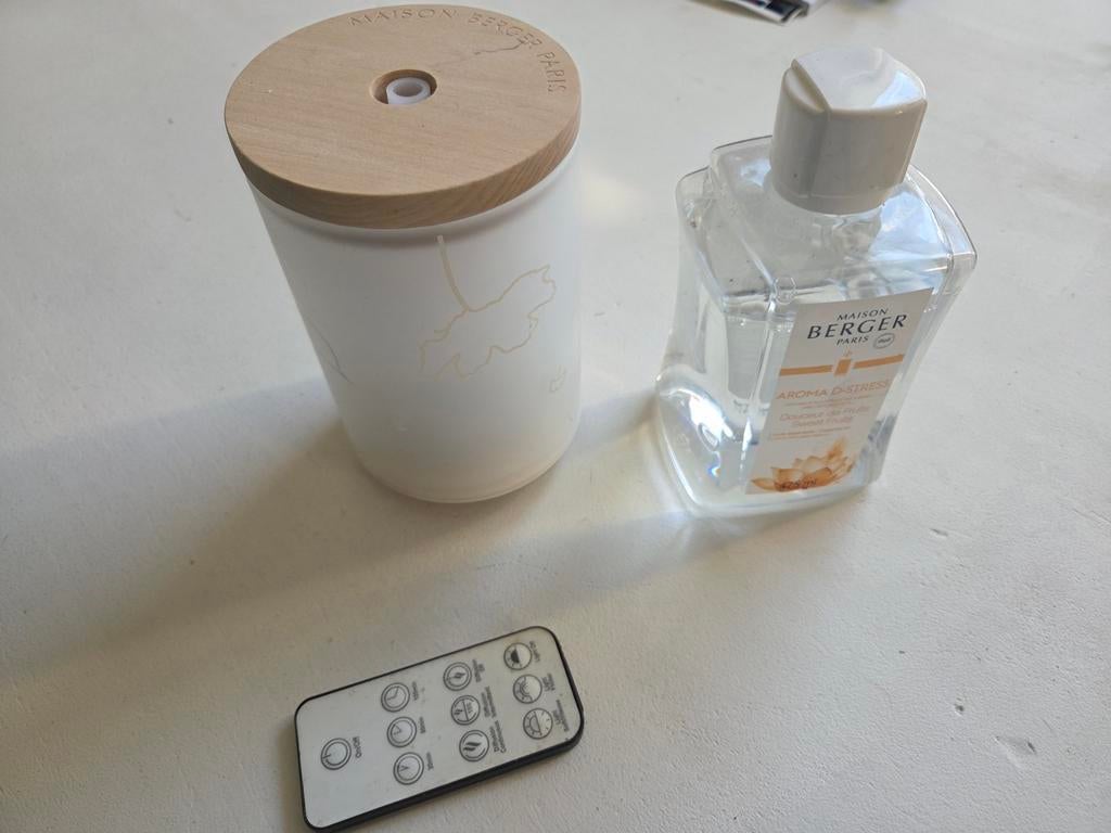 Maison Berger Paris Aroma Diffuser met Afstandsbediening, Hout, Ophalen of Verzenden, Zo goed als nieuw, Modern