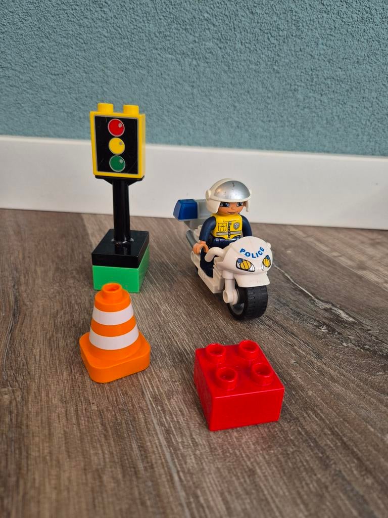 LEGO Duplo set 5679 Politie Motor met Agent en Verkeerslicht, Ophalen of Verzenden, Gebruikt