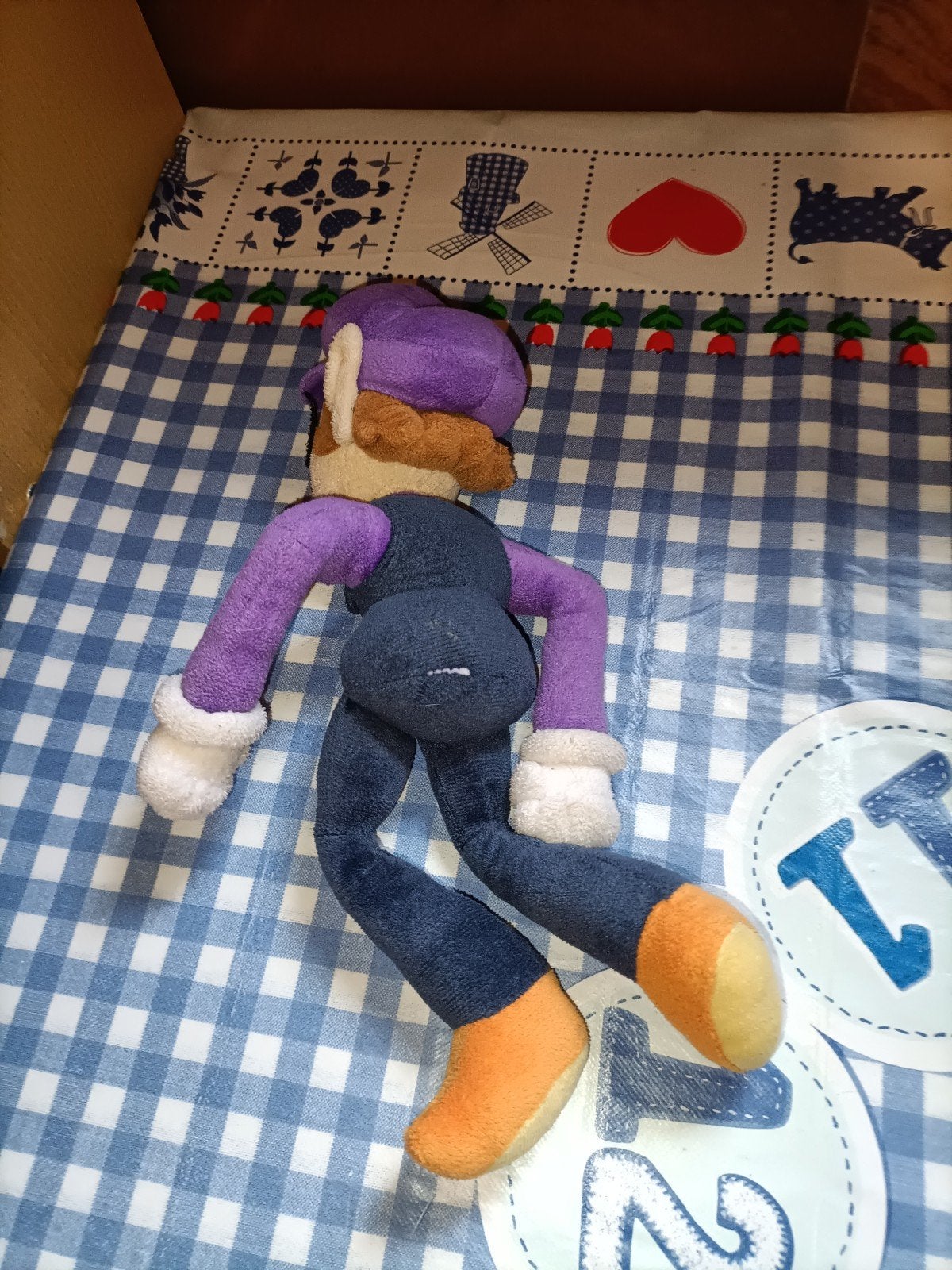 Waluigi knuffel 28 cm groot, Ophalen of Verzenden, Zo goed als nieuw, Overige typen