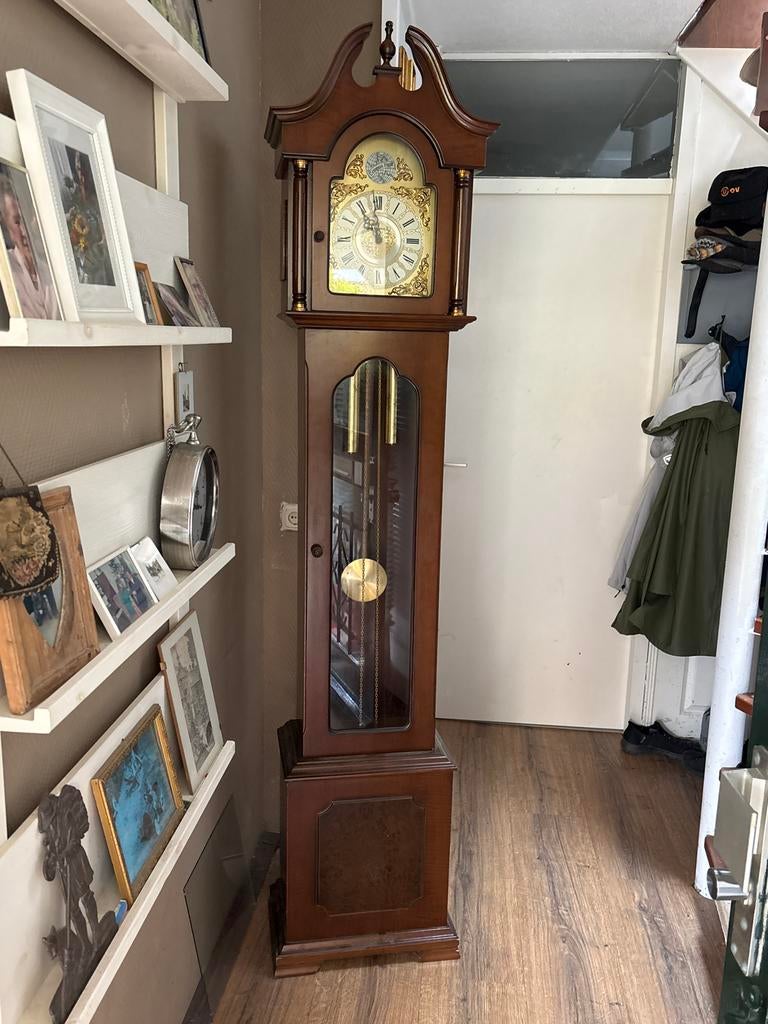 Junghans staande klok, Ophalen