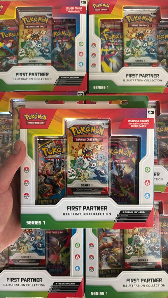 Pokemon first partners series 1 collectie box, Ophalen of Verzenden, Zo goed als nieuw
