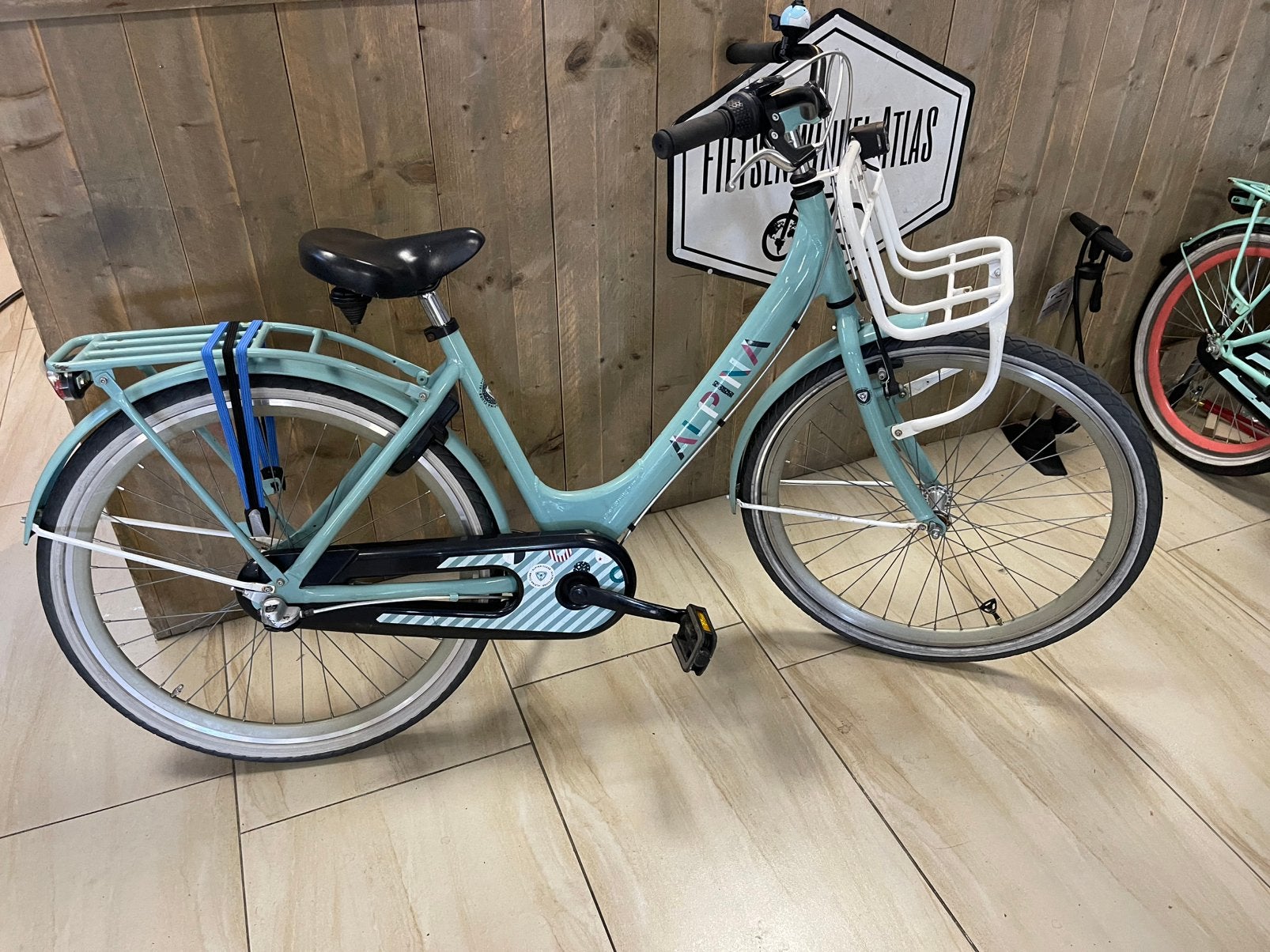 Alpina meisjesfiets 26 inch 3 versnellingen, Fietsen en Brommers, Ophalen of Verzenden, Zo goed als nieuw, 26 inch of meer, Versnellingen