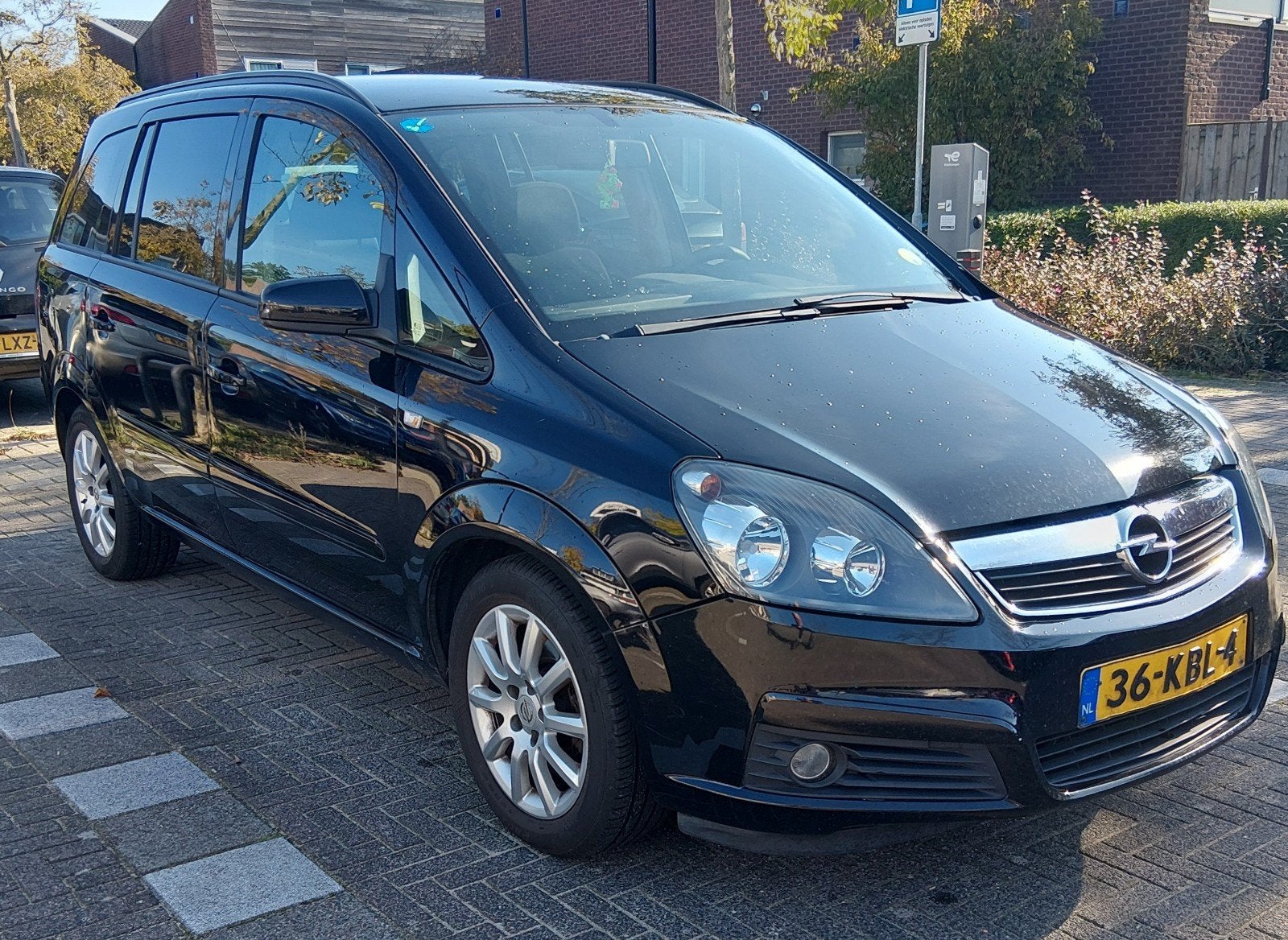Opel Zafira 2.2 Temptation 7 persoons, Voorwielaandrijving, Stof, Zwart, 4 cilinders