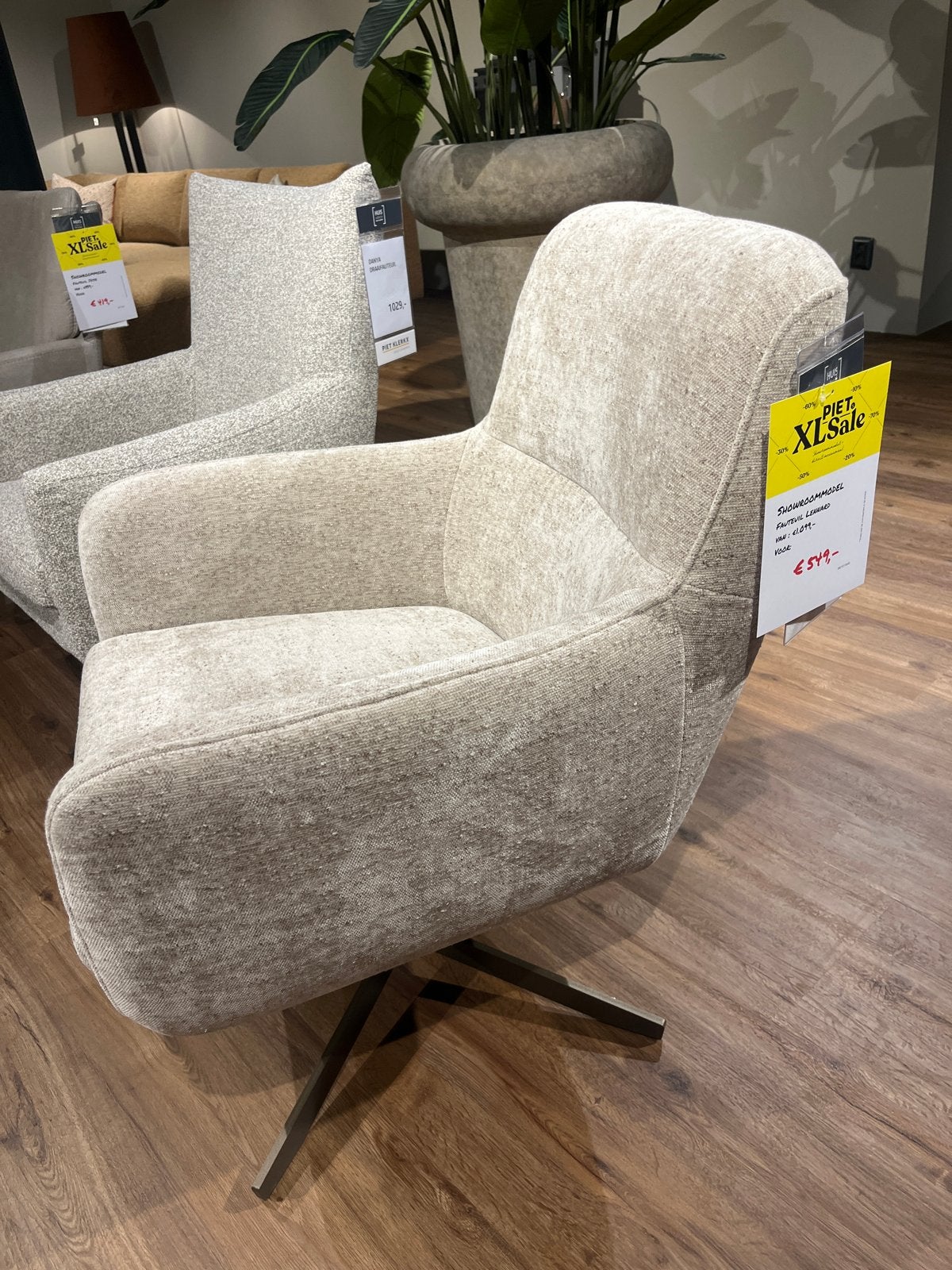 Showroommodel fauteuil Lennard - Piet Klerkx Waalwijk, Huis en Inrichting, Ophalen, 75 tot 100 cm, Zo goed als nieuw, Stof
