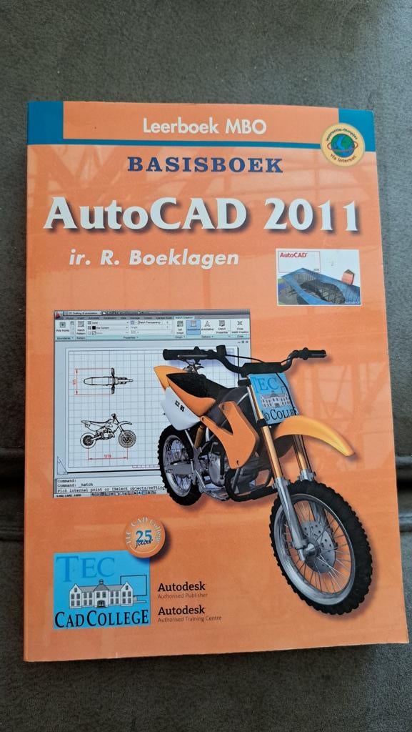 Leerboek MBO AutoCAD 2011 Basisboek, Boeken, Studieboeken en Cursussen, Gelezen, Ophalen of Verzenden, MBO, Ir. R. Boeklagen