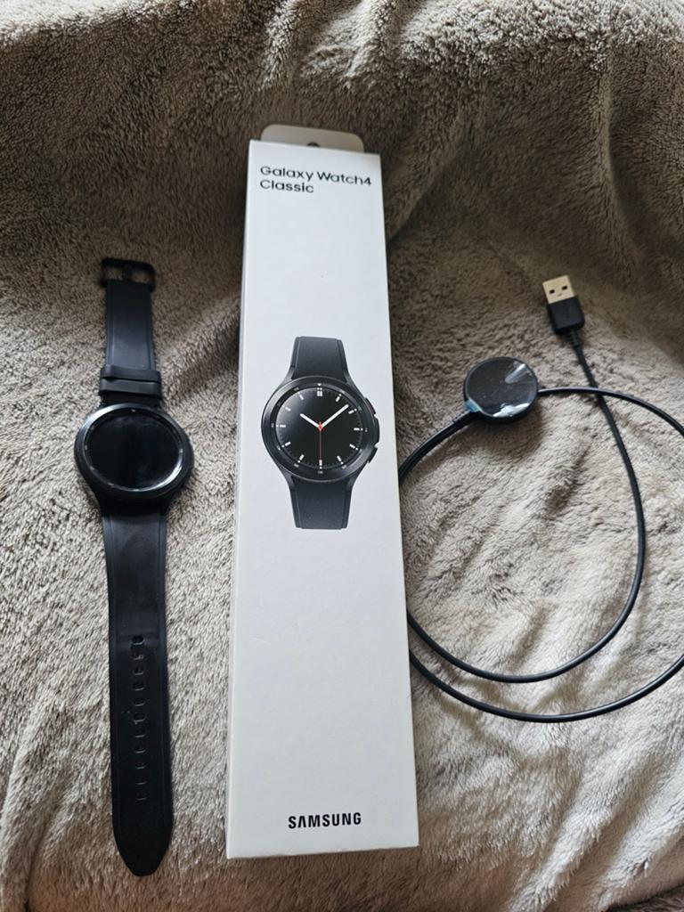 Samsung Galaxy Watch4 Classic, Overige modellen, Zwart, Nieuw, Ophalen of Verzenden