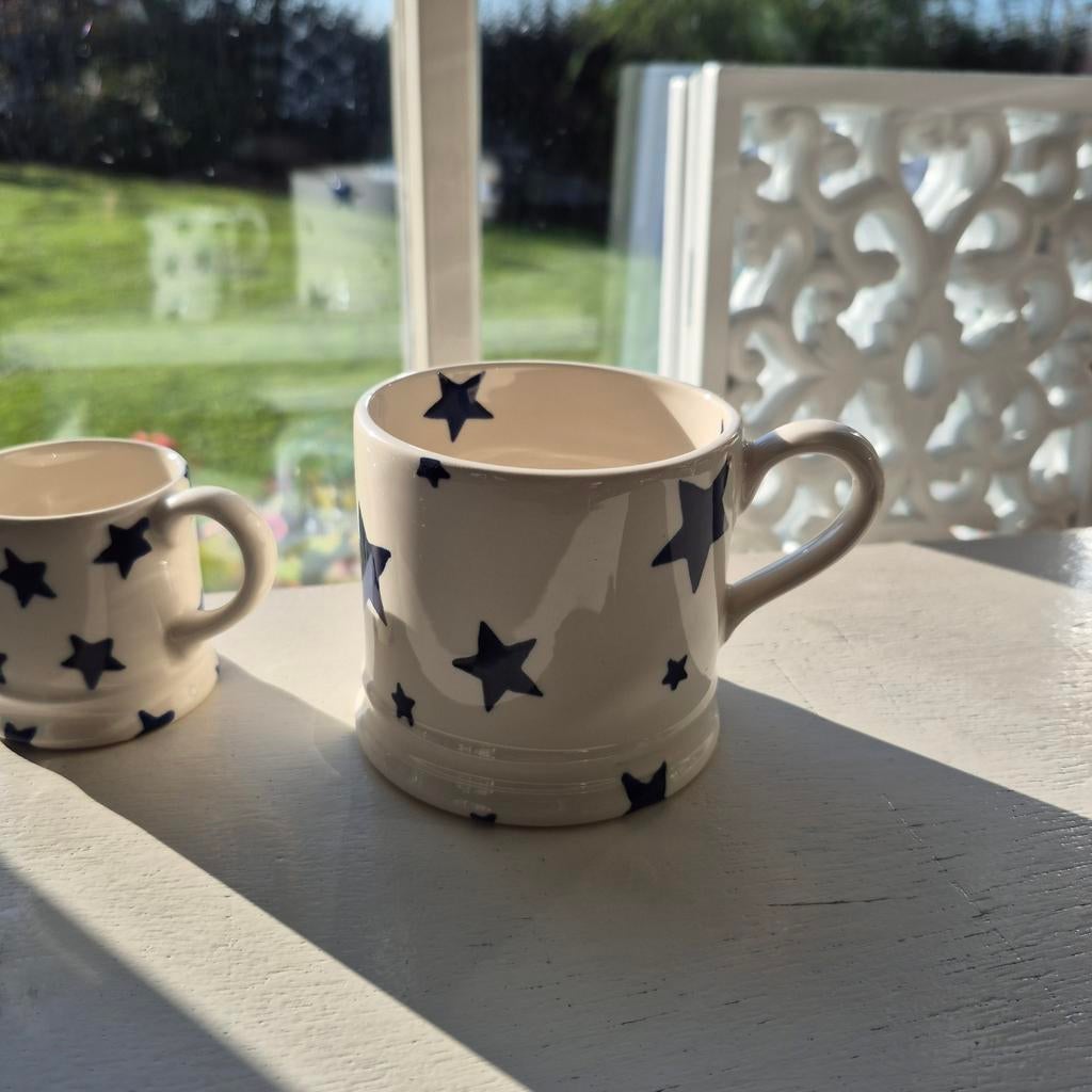 Emma Bridgewater babymug 0.25 1/4pt Blue Stars nieuw, Nieuw, Ophalen of Verzenden, Overige stijlen, Kop(pen) en/of Schotel(s)