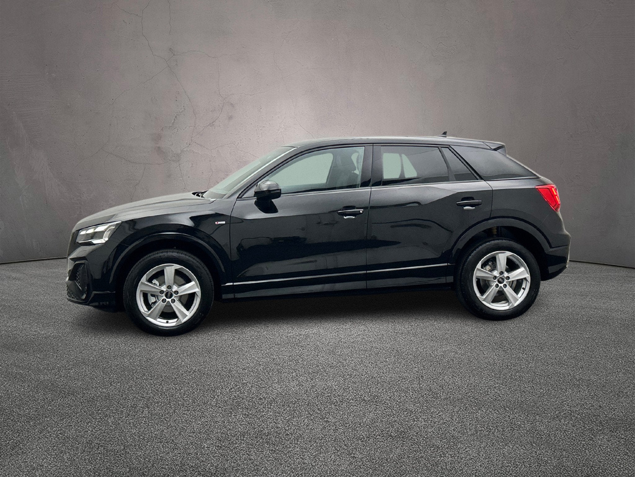 Audi Q2, Q2, 4 cilinders, 150 pk, Zwart