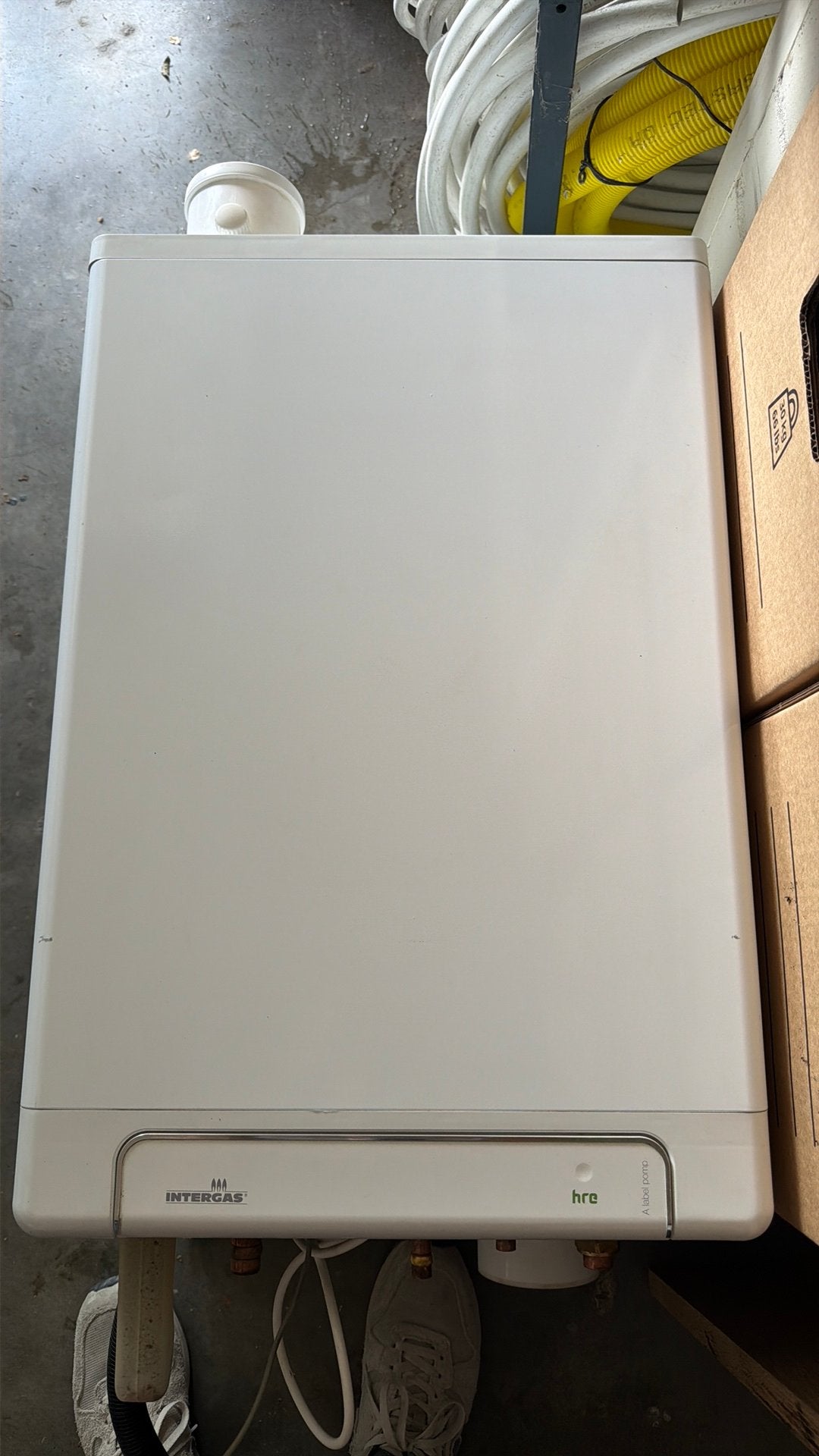 Intergas hre 28/24  cw4 uit 2021, Doe-het-zelf en Verbouw, Ophalen, 30 tot 80 cm, Cv-ketel of Combi-ketel, Minder dan 60 cm