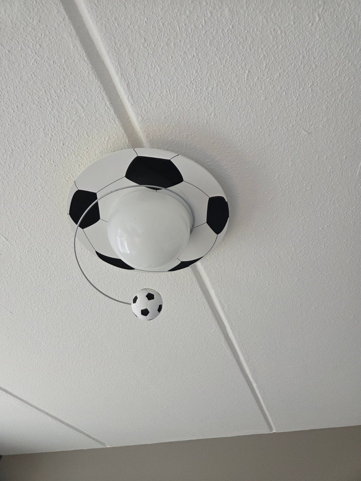 Voetbal plafondlamp, Ophalen of Verzenden, Gebruikt, Kunststof, Wit