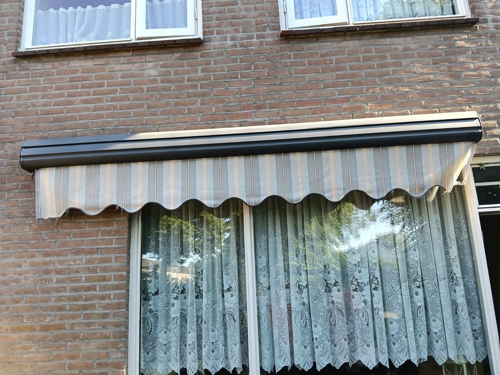Elektrisch horizontaal zonnescherm 3 meter, Ophalen
