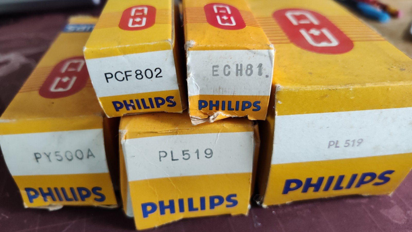 Diverse Philips buizen ( oa. PL519), Ophalen of Verzenden