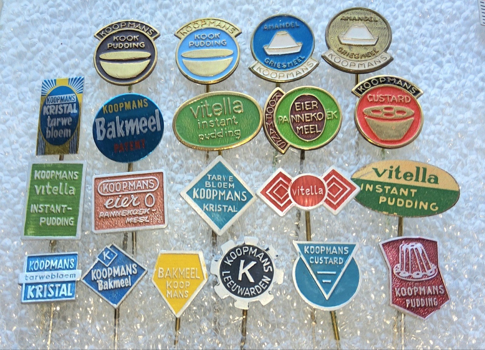 20 Koopmans Speldjes - Vintage Reclame Leeuwarden, Verzamelen, Speldjes, Pins en Buttons, Ophalen of Verzenden, Gebruikt, Overige onderwerpen