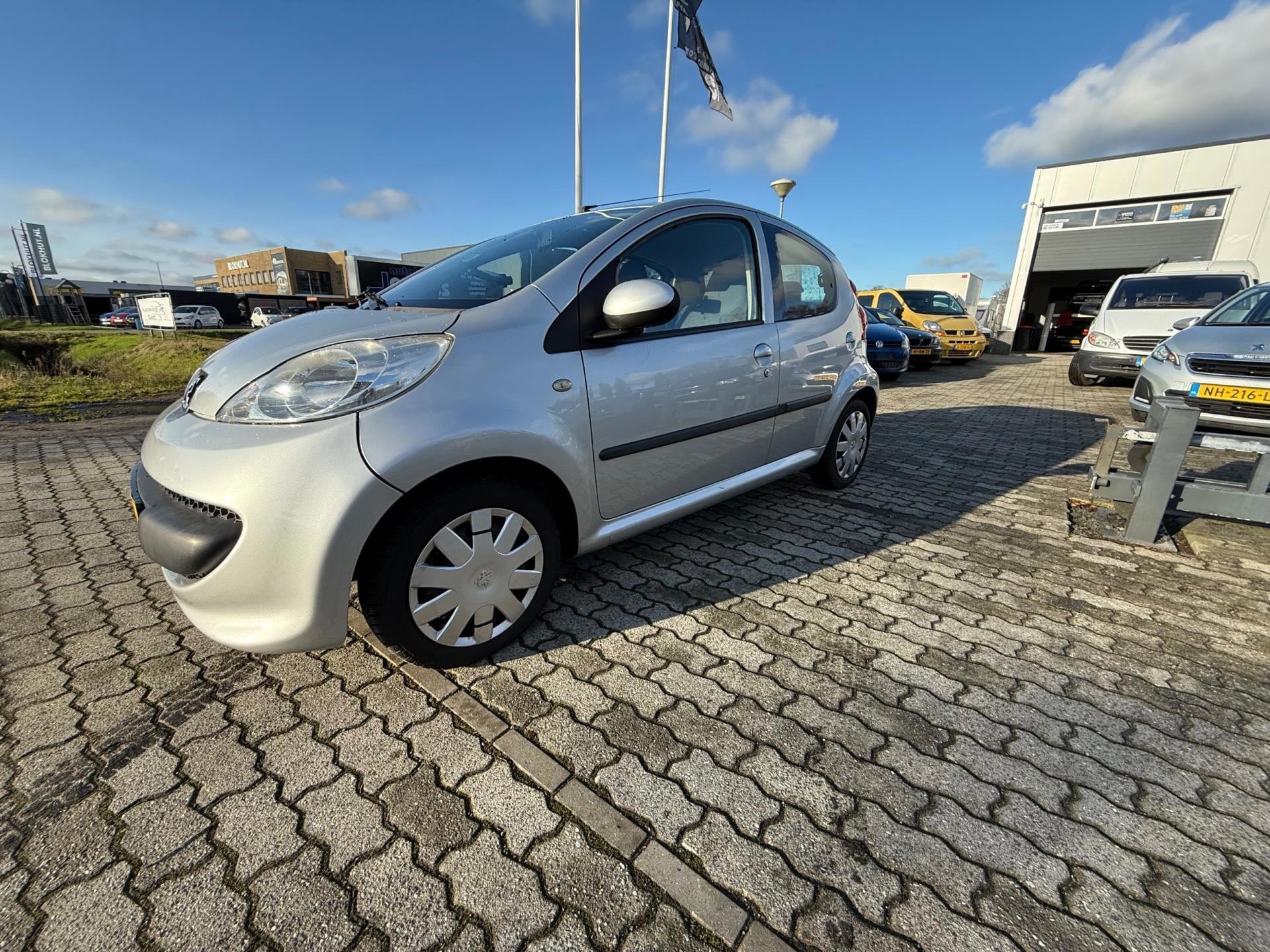 Peugeot 107 1.0-12V XS, Voorwielaandrijving, Gebruikt, 4 stoelen, 68 pk