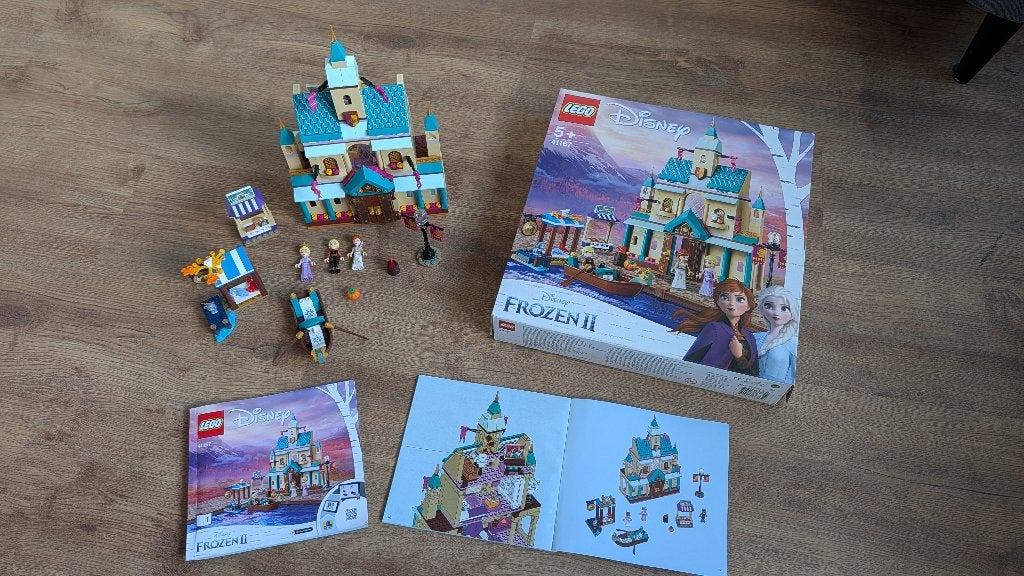 LEGO Disney 41167 Arendelle Kasteeldorp (Frozen II) compleet, Lego, Inclusief accessoires, Ophalen of Verzenden, Zo goed als nieuw