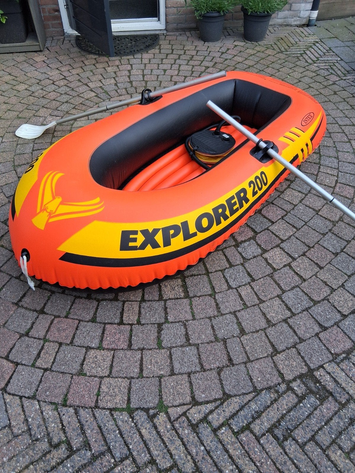Intex Explorer 200 opblaasboot met pomp en peddels, Ophalen of Verzenden, Gebruikt