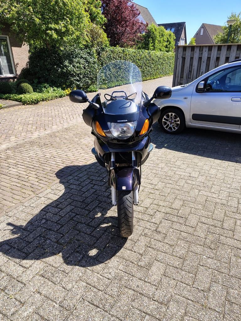 Honda Deauville NT650V, Cardan-aandrijving, 2 cilinders, Gebruikt, Particulier