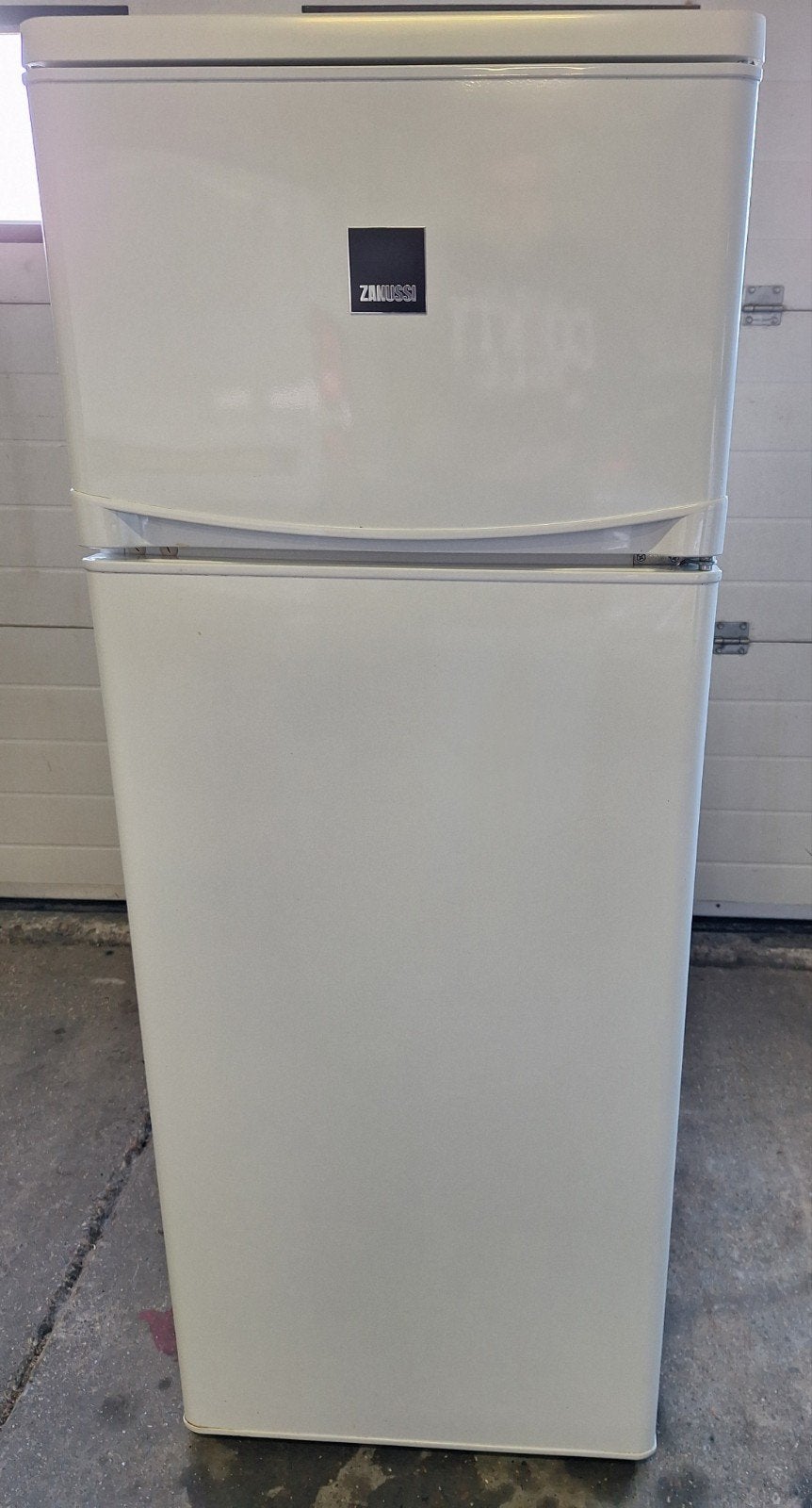 Zanussi Koel-vriescombinatie A+ (141x55 cm), Ophalen, 150 tot 200 liter, Zo goed als nieuw, Energieklasse A of zuiniger