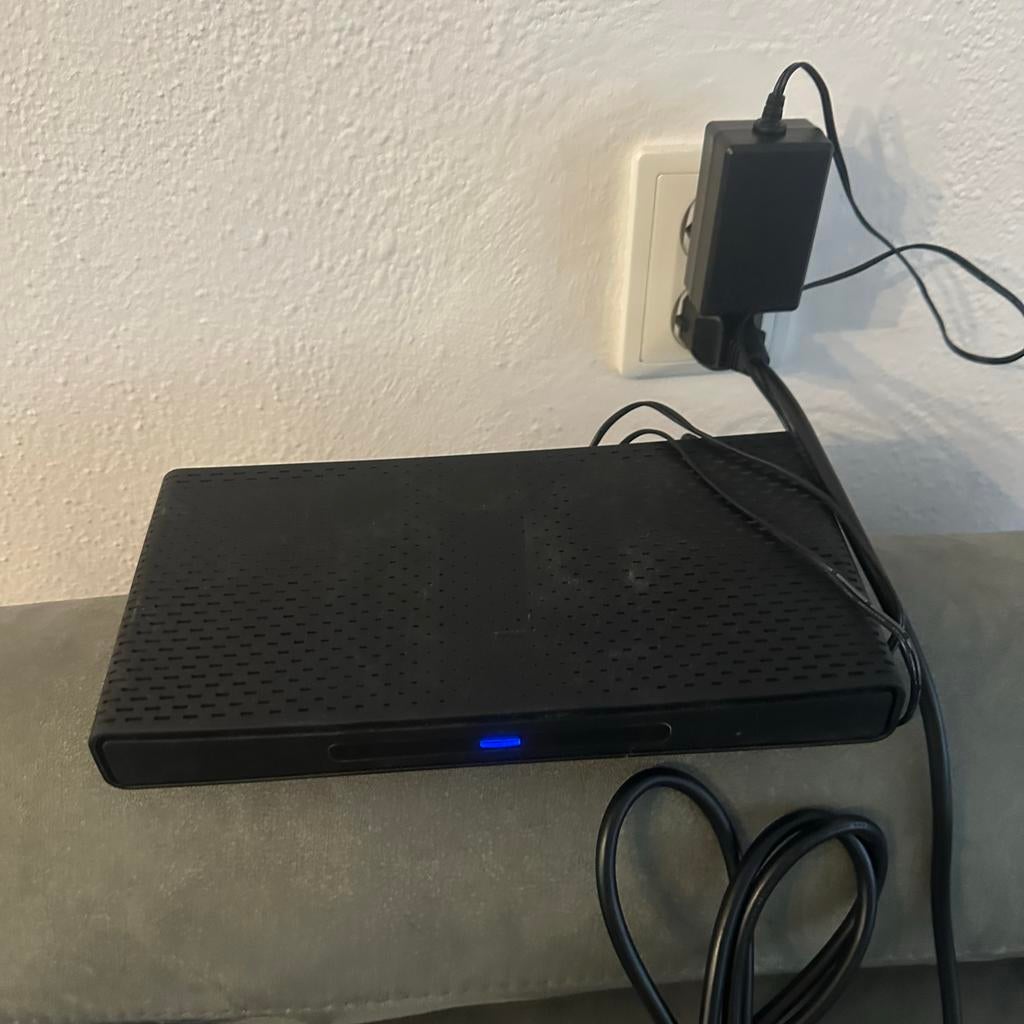 Mikrio tik router met simkaart  5 LAN poorten, Computers en Software, Routers en Modems, Ophalen of Verzenden, Gebruikt, Router