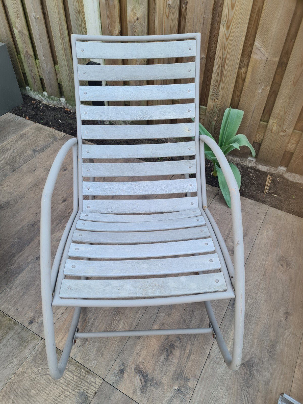 Zandkleurige tuin schommelstoel, Tuin en Terras, Ophalen, Gebruikt, Metaal