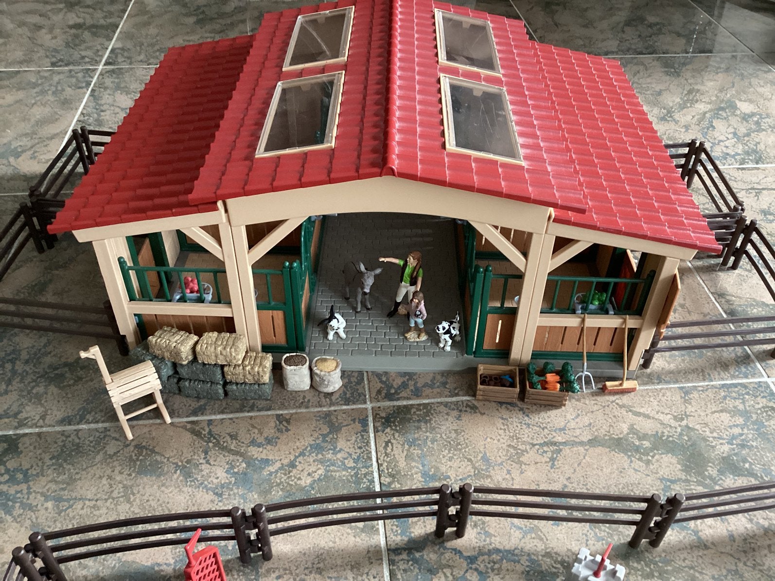 Schleich paardenmanege en springbak, Ophalen, Zo goed als nieuw