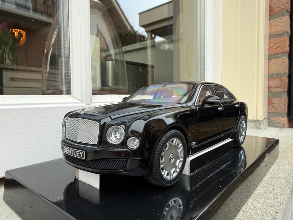 1:18 Bentley Mulsanne zwart 2010 Minichamps 100 139900, Hobby en Vrije tijd, Modelauto's | 1:18, Minichamps, Auto, Ophalen of Verzenden