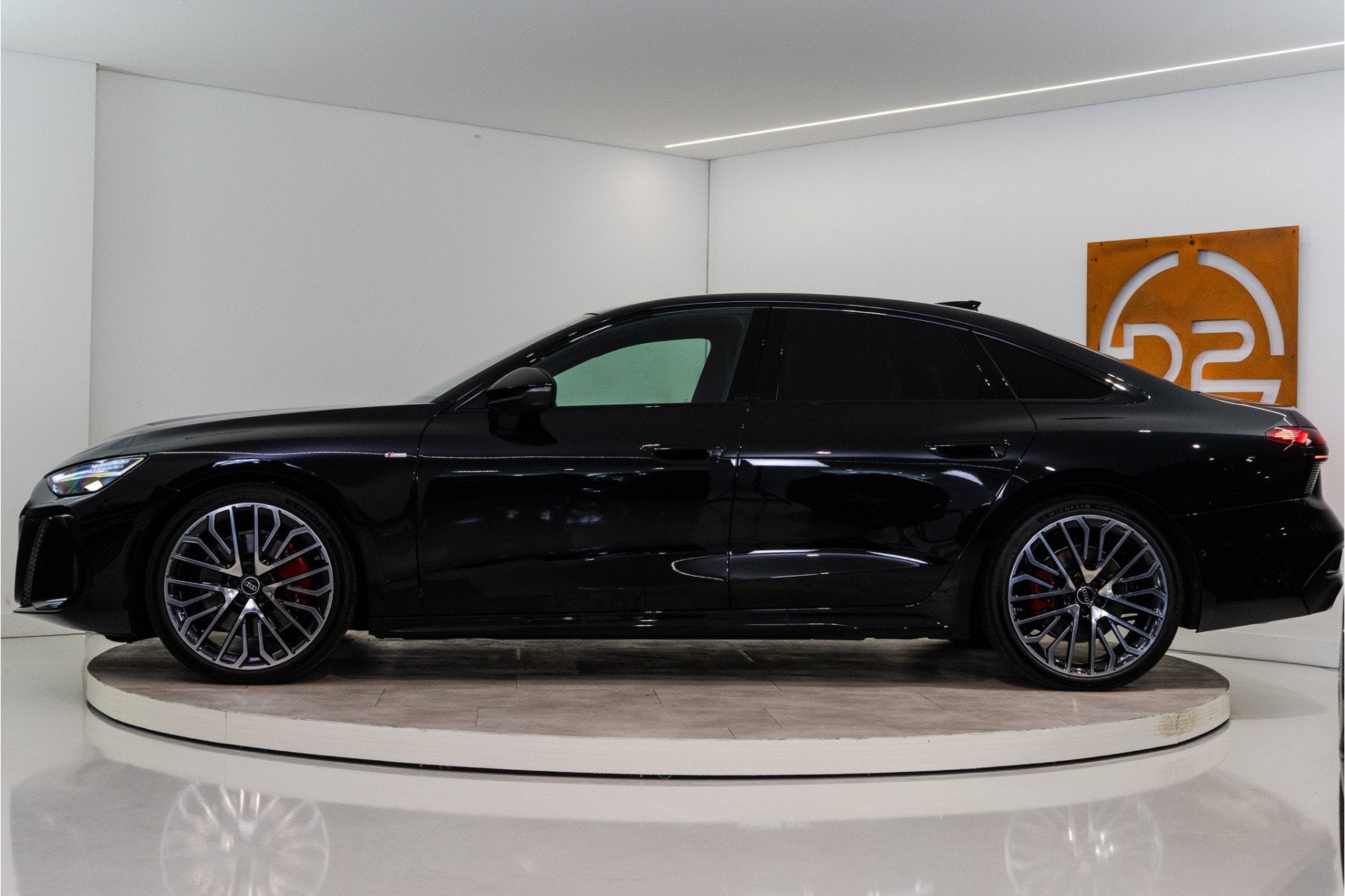 Audi A6 Limousine 2.0 TDI Quattro 2x S-Line 204PK | NEW 2026, Auto's, Automaat, Zwart, Overige carrosserieën, Zwart