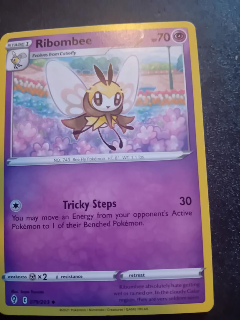 Pokémon Kaart Ribombee 078/203 - Sword & Shield E-serie, Ophalen of Verzenden, Zo goed als nieuw, Losse kaart, Foil