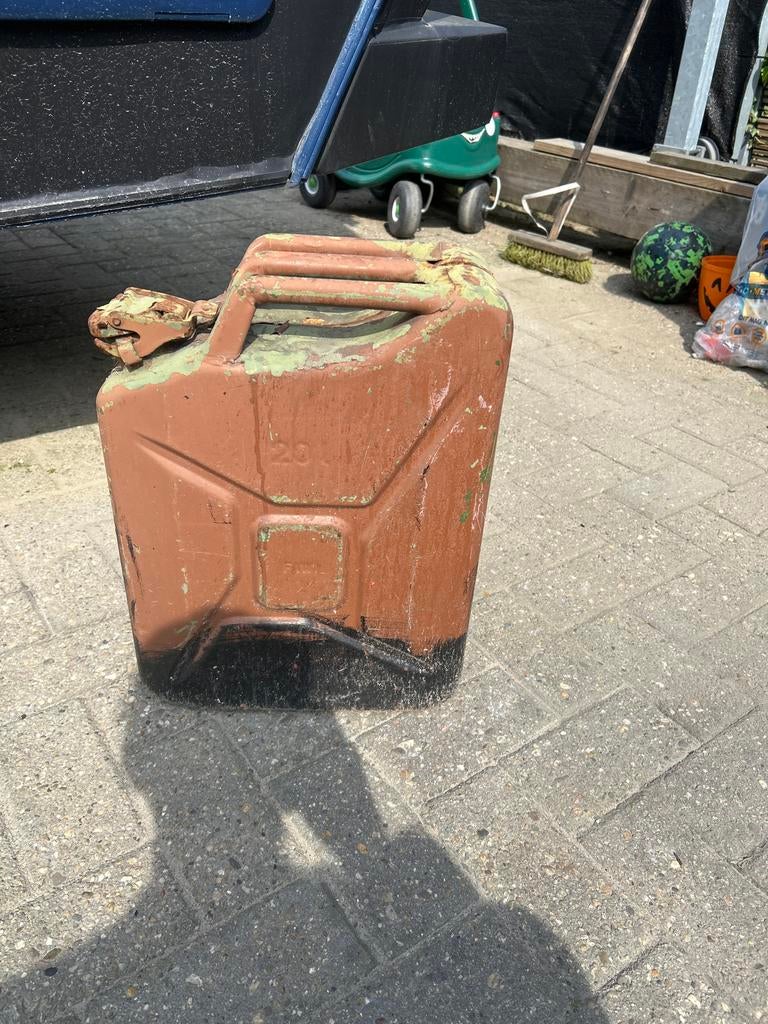 Oude metalen jerrycan - 20 liter, Ophalen of Verzenden, Gebruikt