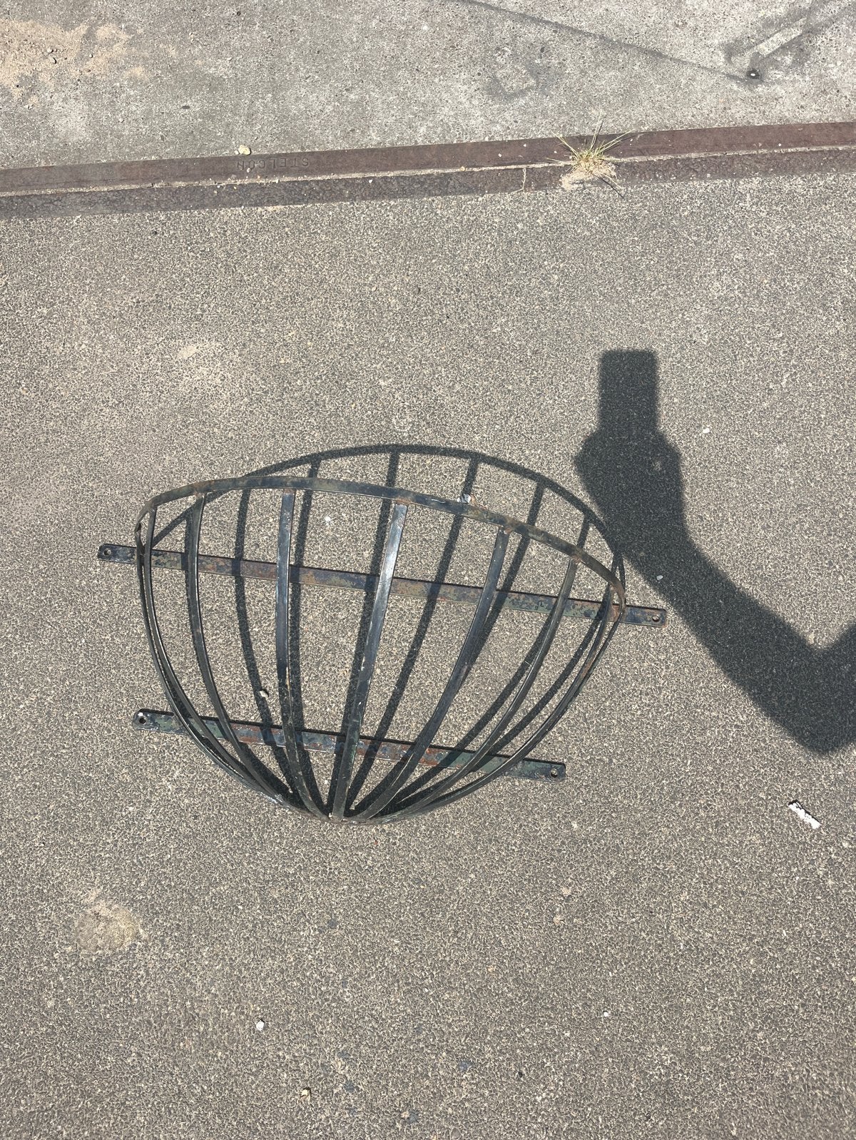 Antieke metalen hanging basket plantenbak, Gebruikt, Minder dan 30 cm, Balkon, Minder dan 60 cm
