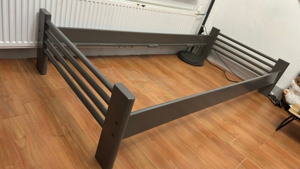 A wooden single bed frame painted in grey, Ophalen, Gebruikt, 90 cm, Eenpersoons