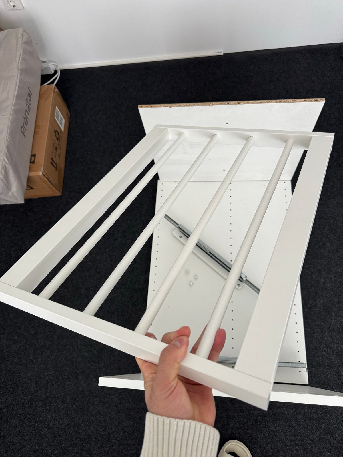 IKEA KOMPLEMENT uitrekbare broekhanger, wit, Ophalen, Met plank(en), 50 tot 100 cm, Zo goed als nieuw
