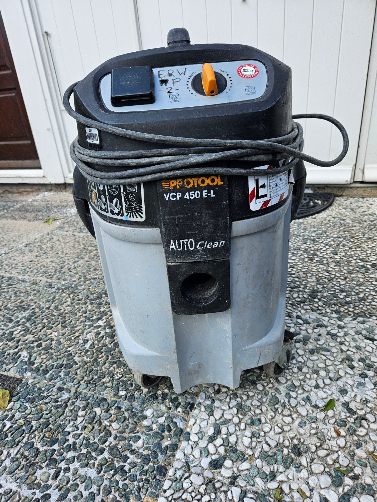TE KOOP  ZEER GROTE PROTOOL BOUW STOFZUIGER, Ophalen