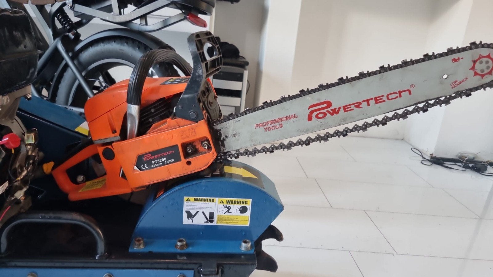 Powertech Kettingzaag PT5200 - Krachtige 2kW Zaag