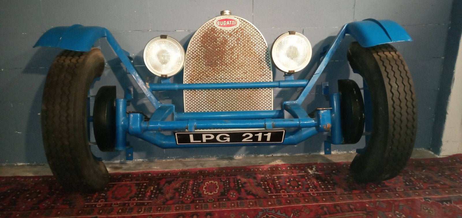 Uniek Bugatti Voorfront - Stevig en Typisch Blauw, Antiek en Kunst, Ophalen