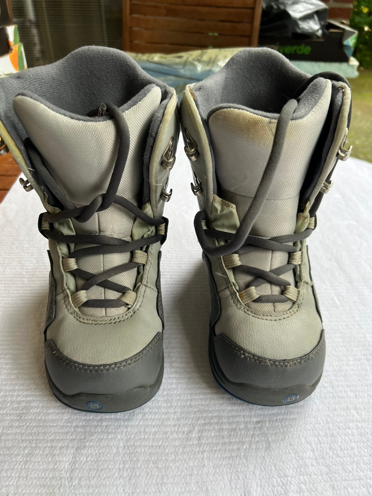 t.k.Burton snowboard schoenen maat 34, Sport en Fitness, Ophalen of Verzenden, Zo goed als nieuw, Schoenen