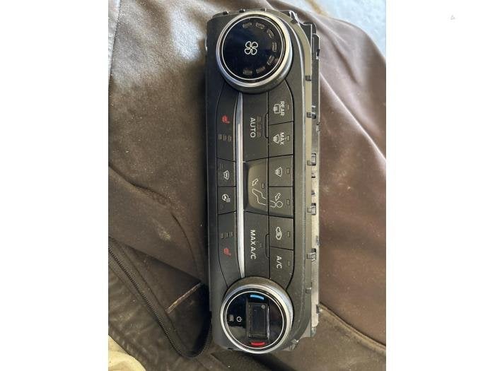 Kachel Bedieningspaneel van een Ford Fiesta, Gebruikt, -, -, Ford