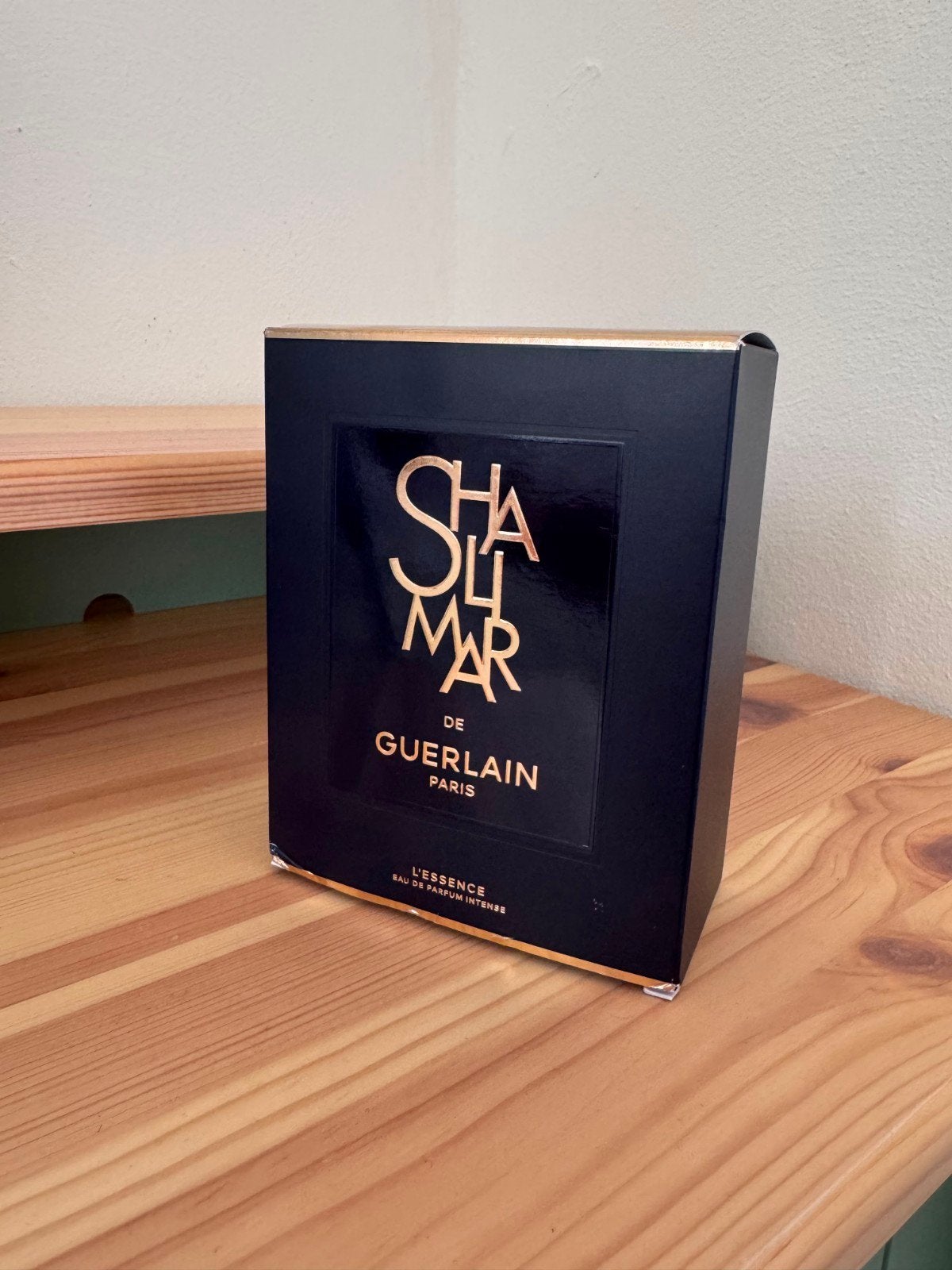 Guerlain Shalimar L'Essence, Sieraden, Tassen en Uiterlijk, Ophalen of Verzenden, Zo goed als nieuw