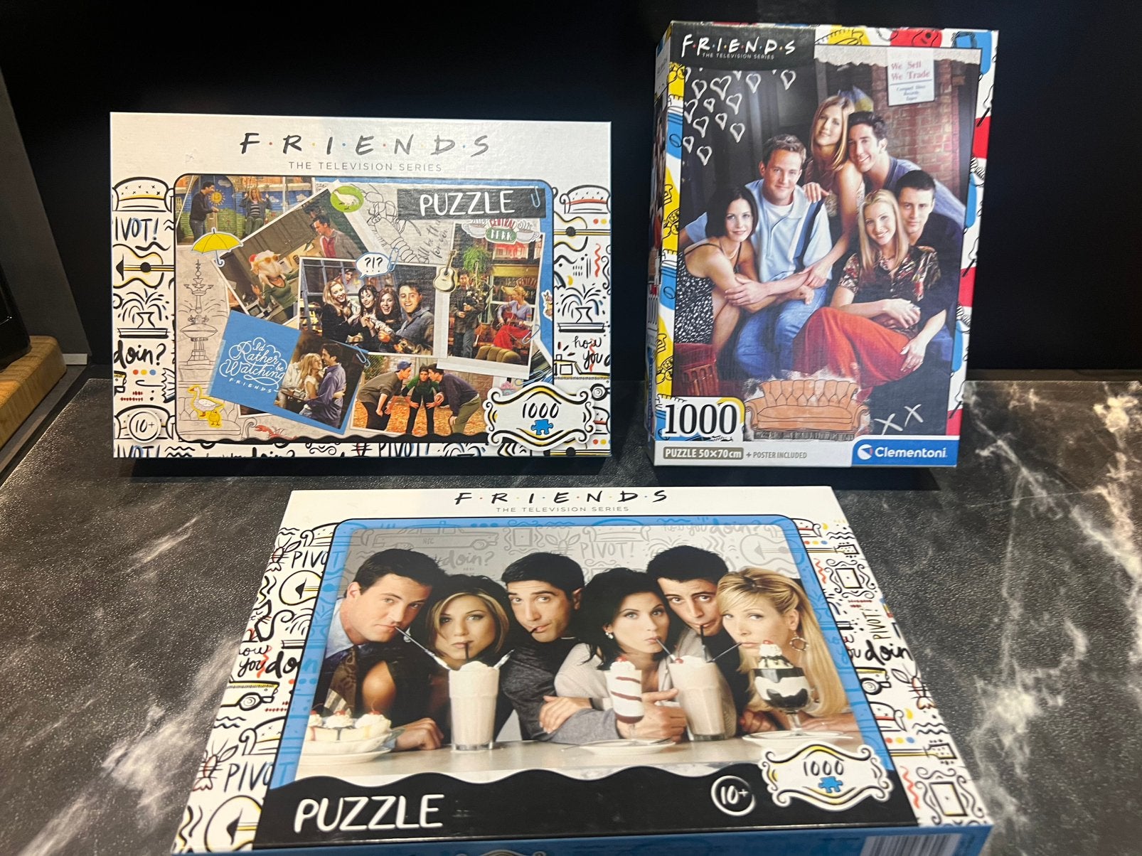 3 puzzels 1000 stukjes Friends incl posters, Ophalen of Verzenden, 500 t/m 1500 stukjes, Zo goed als nieuw