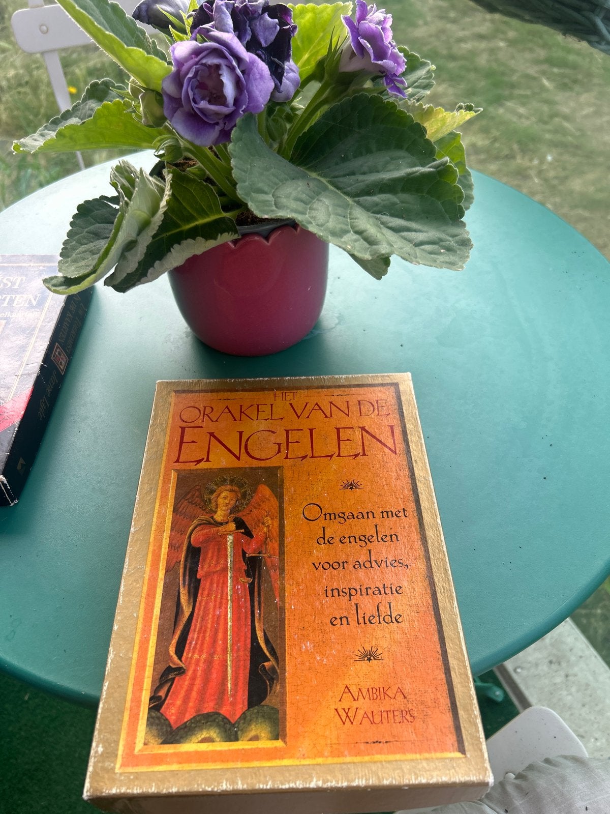 Het Orakel van de Engelen - Ambika Wauters, Ophalen of Verzenden, Zo goed als nieuw, Spiritualiteit algemeen, Instructieboek