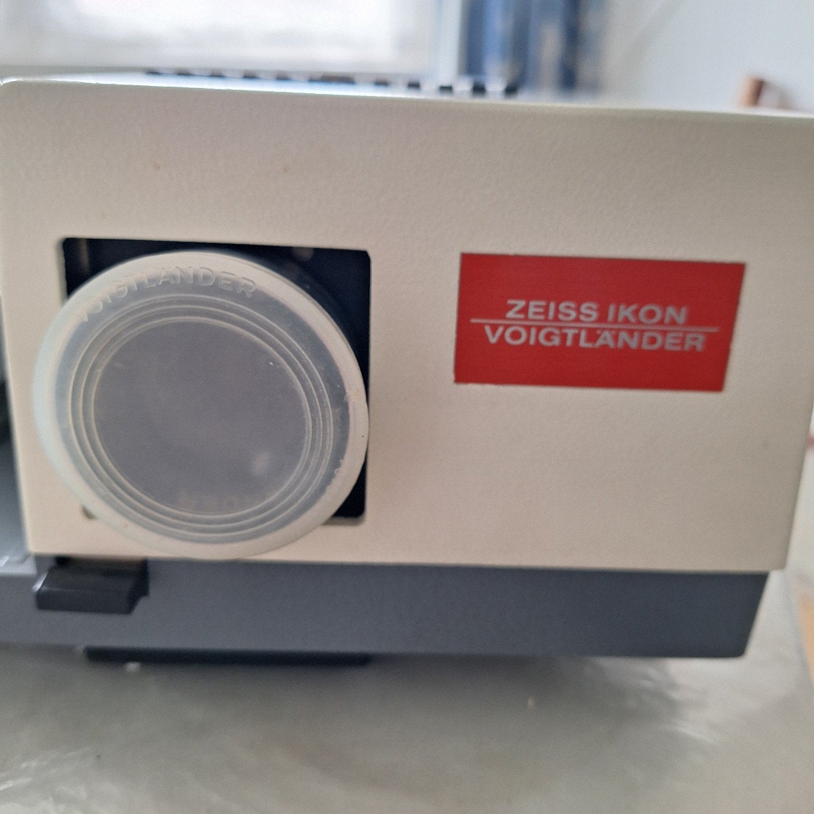 Zeiss Ikon diaprojector, projectietafel en scherm, Ophalen, Gebruikt, Met scherm