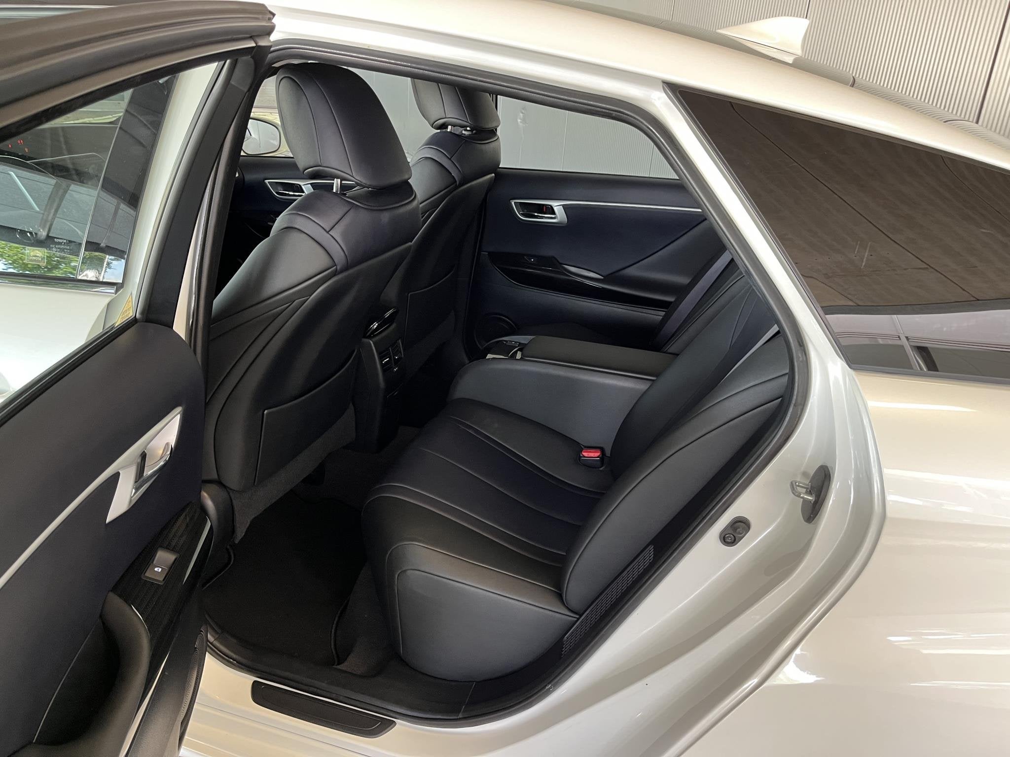 Toyota Mirai FCV Executive | Vollederen bekleding | Stoelver, Auto's, Dealer onderhouden, Gebruikt, 4 stoelen, Waterstof